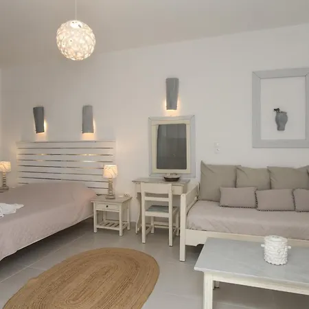 Diplos Parikia (Paros)