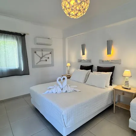 Diplos Parikia (Paros)